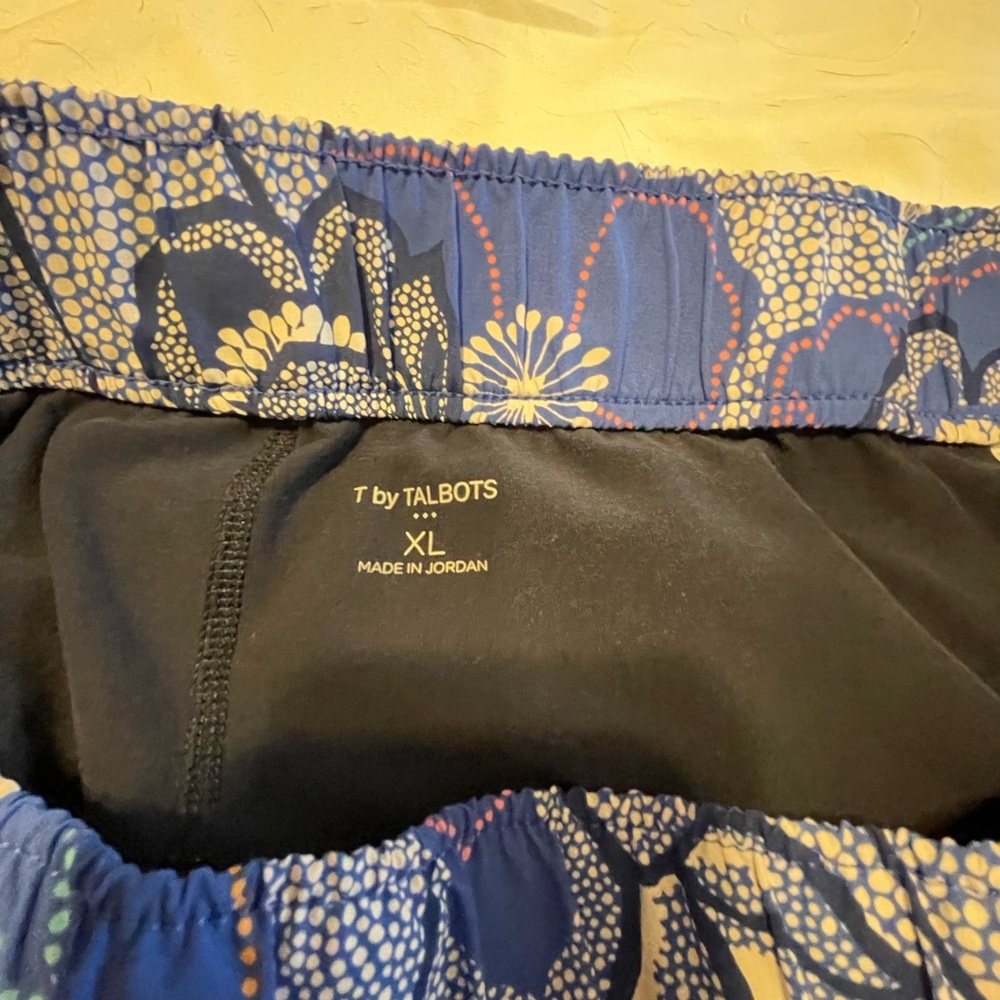 Talbots Navy and white Floral Skort - Picture 2 of 3